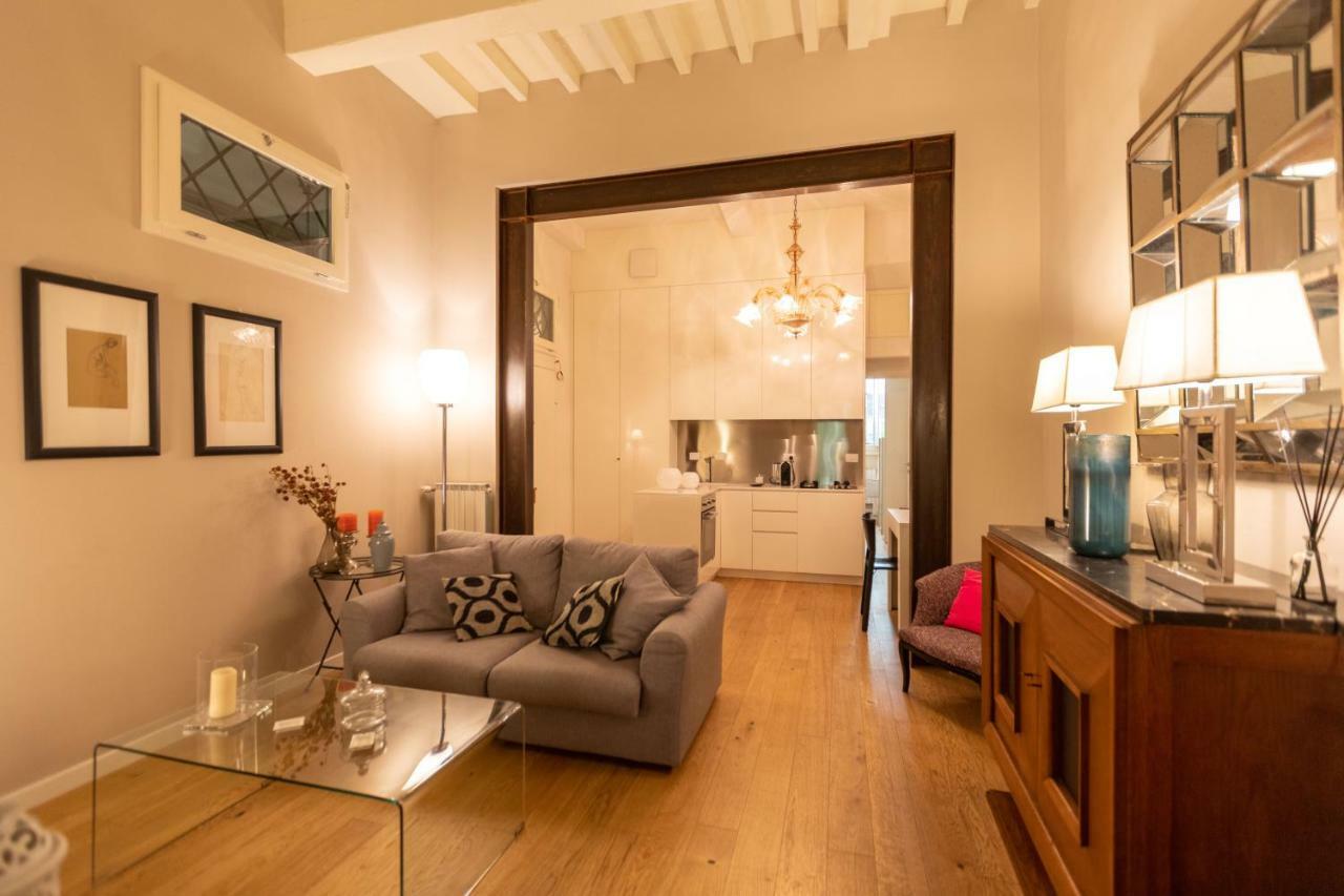 Santa Croce Luxury 2 Bedroom Florenţa Exterior foto